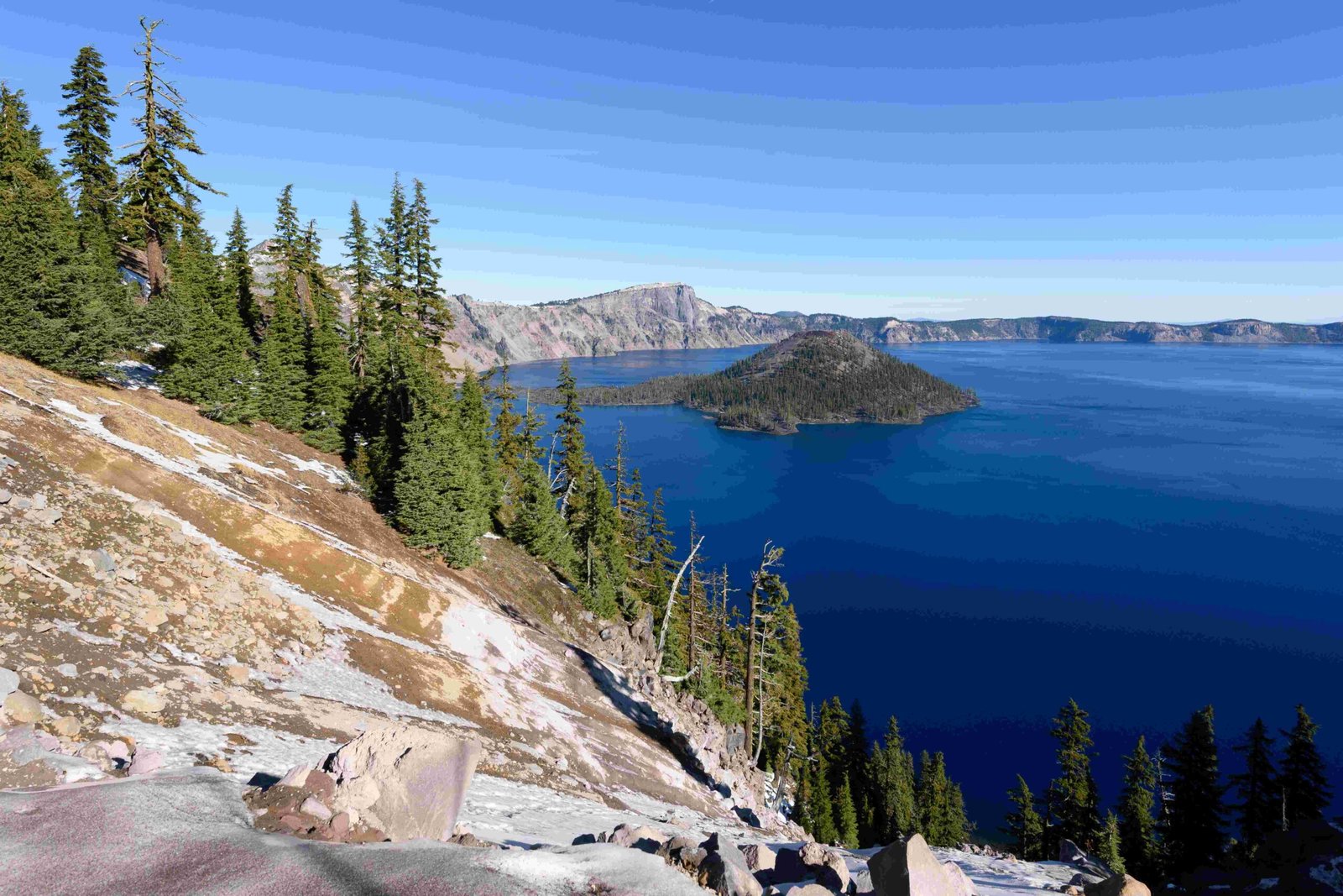 crater lake national park northern lights